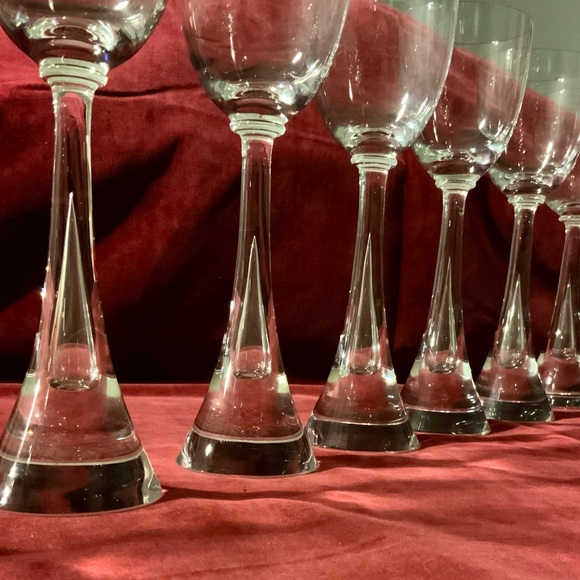 A SET OF SEVEN DANISH MODERN STYLE WINE GLASSES, LATE 20TH CENTURY - Picture 4 of 4